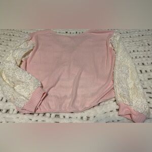 Pol Small Oversized Crossback Lace Sleeves Sweater NWOT with Flaw